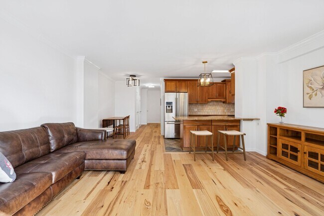 Building Photo - 477 FDR Dr
