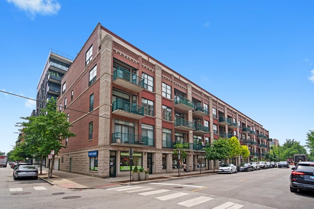 Primary Photo - 841 W Monroe St