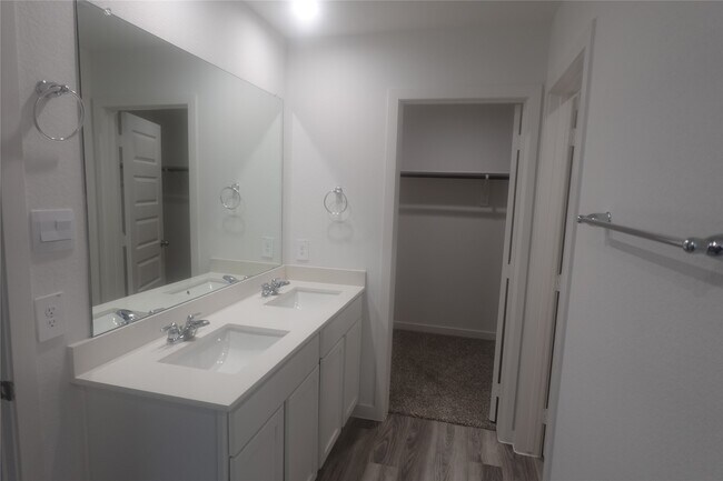 Building Photo - 2824 Lisburn Ter Ln