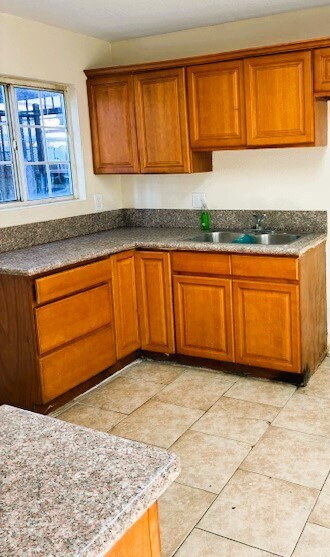 Building Photo - 12331 Alpine Ave