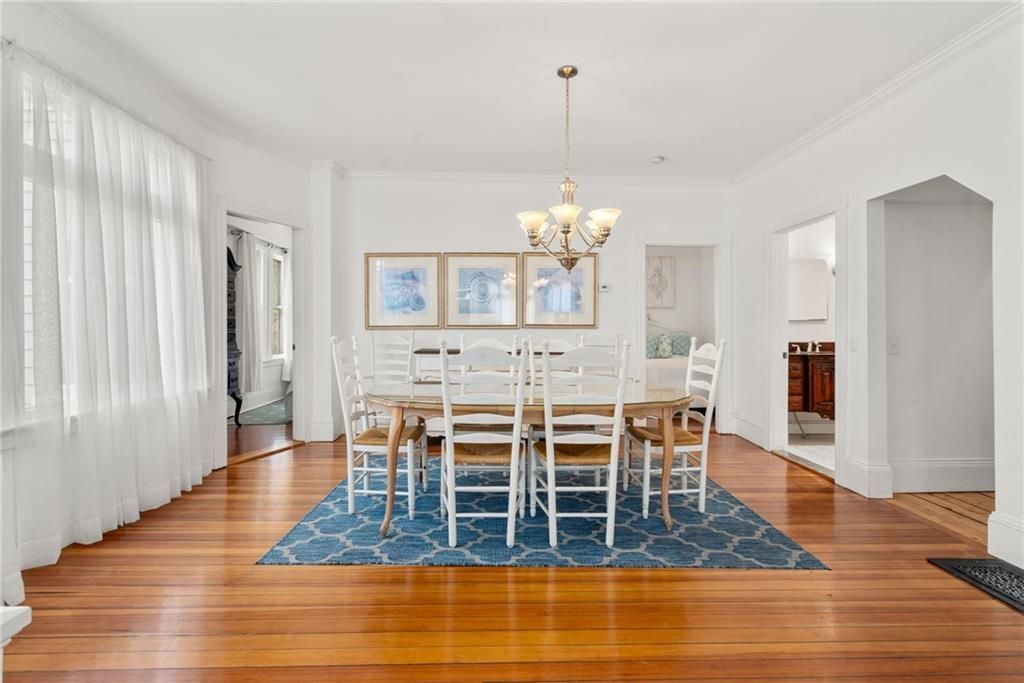 Building Photo - 34 Bull St