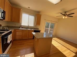 Building Photo - 13030 Park Crescent Cir