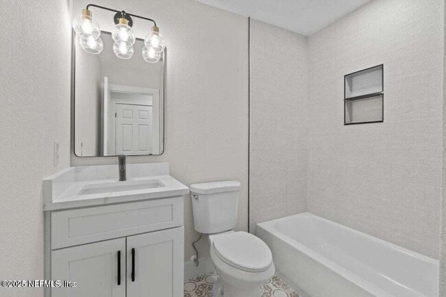 Building Photo - 10856 Hawaii Dr S