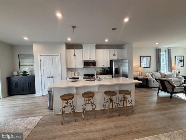 Building Photo - 10531 Encore Dr