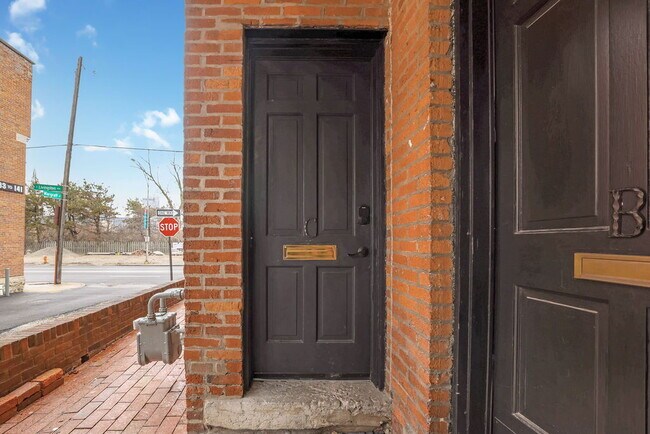 Building Photo - 145 E Livingston Ave