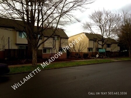 Building Photo - 175 25th St NE