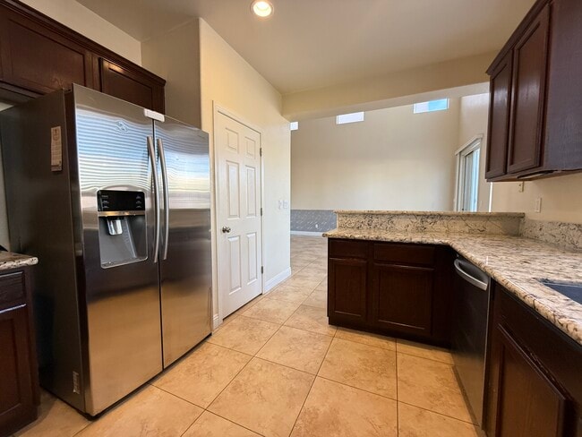 Building Photo - 10016 San Gervasio Ave