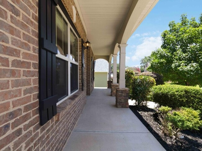 Building Photo - 310 Strasburg Dr