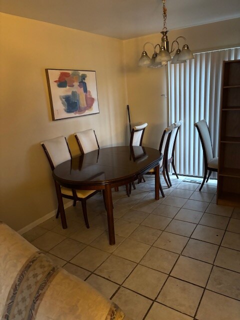 Building Photo - Room in House on Dupree St