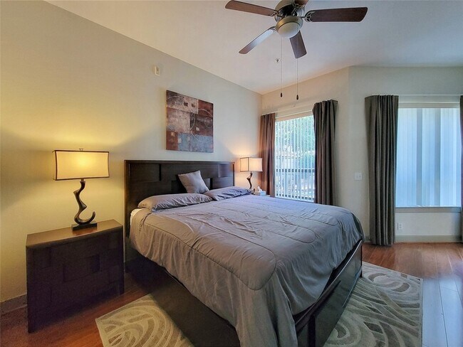 Building Photo - 1901 Post Oak Blvd