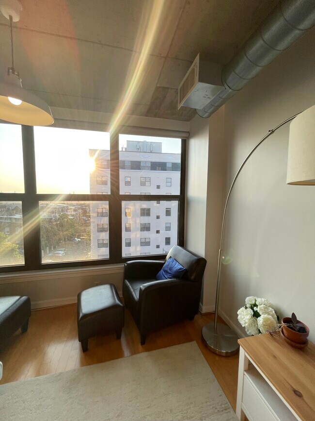 Building Photo - 2750 14th St NW