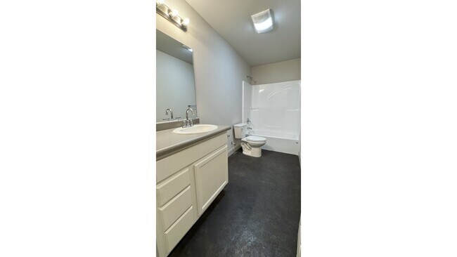 Building Photo - 109 Legado Ln