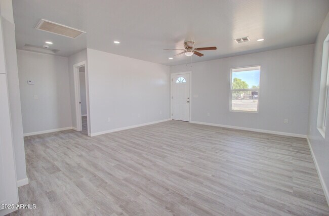 Building Photo - 3485 W Paraiso Dr