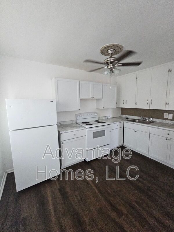 Building Photo - 1007 N Scott Ave