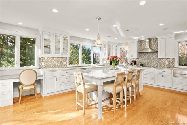 Building Photo - 12 Signal Ln