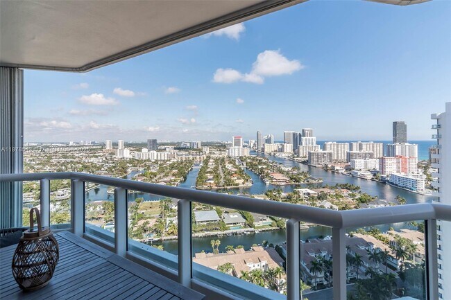 Building Photo - 21205 Yacht Club Dr