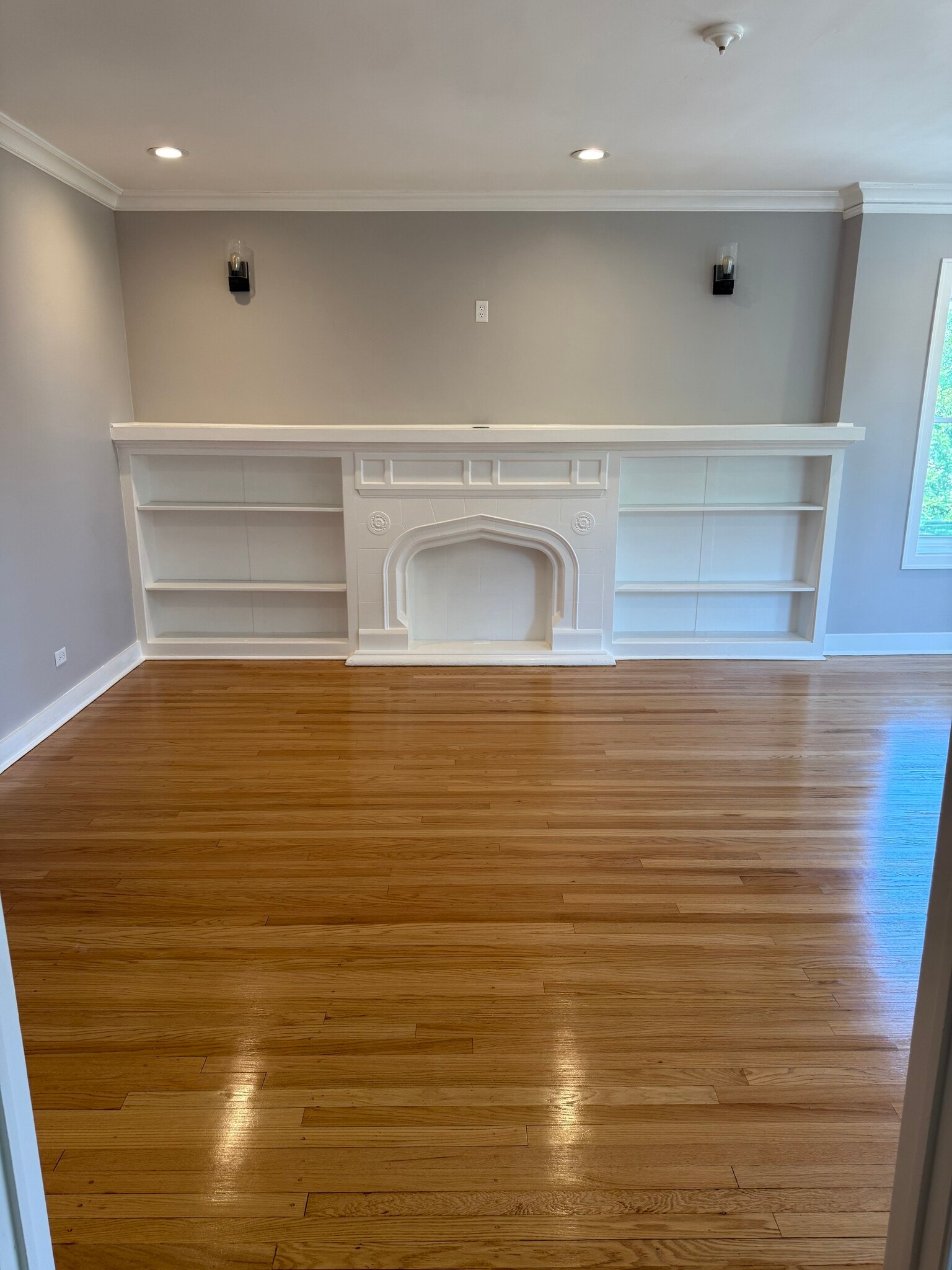 Living room - 9438 S Bishop
