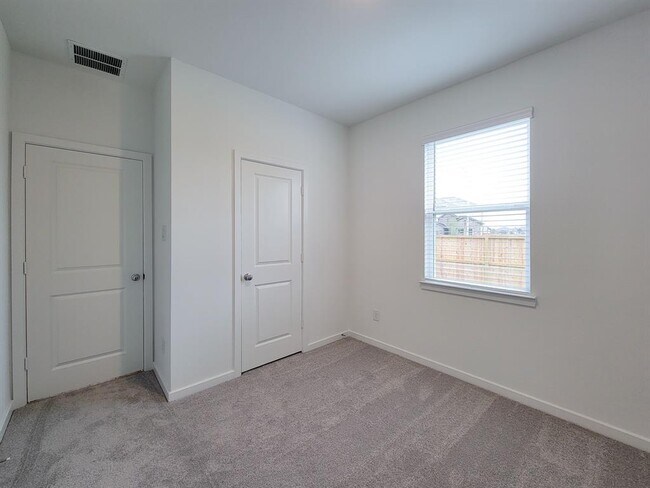 Building Photo - 9742 Rialto Hts Dr