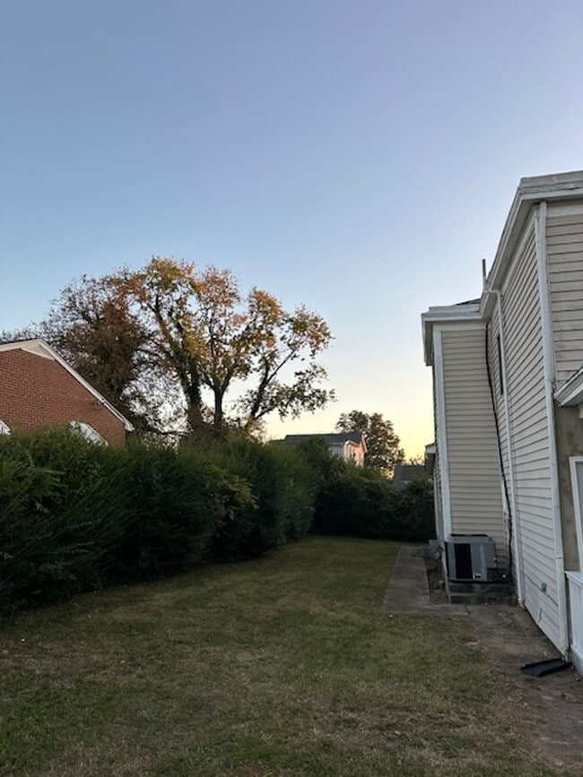 Building Photo - JP - Early