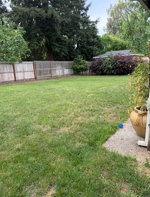 Building Photo - 812 Greenwich Dr