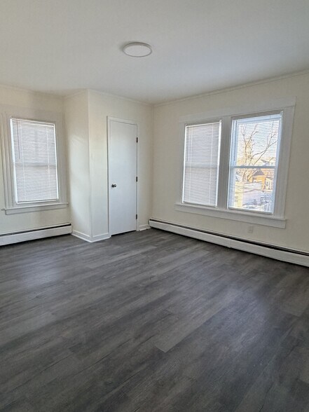 3rd Bedroom - 574 W Main St