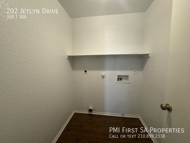 Building Photo - 202 Jetlyn Dr