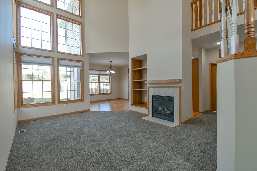 Building Photo - 9412 Forest Glen Dr