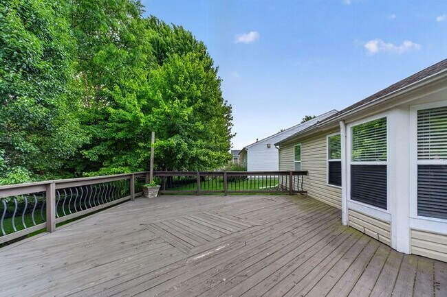 Building Photo - Walk to Parks, Trails & Local Attractions in Prime Fishers Location
