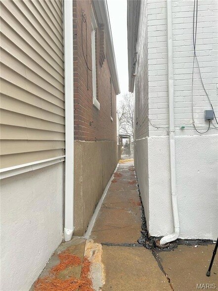Building Photo - 7148 Alabama Ave