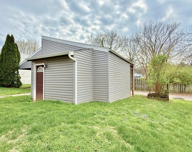 Building Photo - 1634 19th St