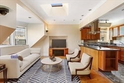 Primary Photo - 41 Worcester Sq