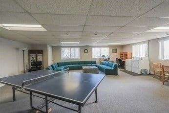 Building Photo - 295 Lynn Shore Dr