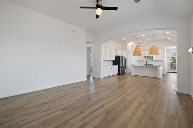 Building Photo - 22609 Bristlegrass Ln