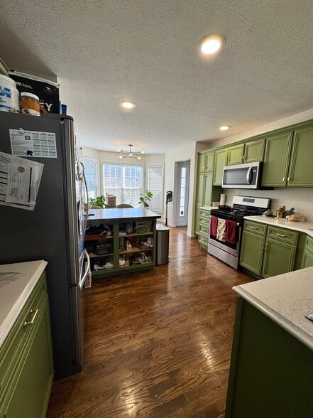 Building Photo - 18025 Lisbon Dr