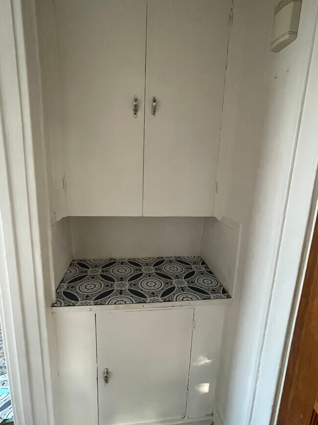 Kitchen - 106 Windham Ave