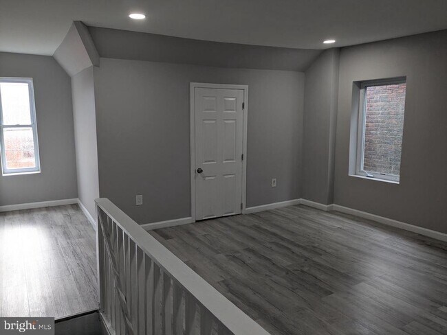 Building Photo - 178 W Hanover St