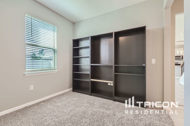 Building Photo - 6316 Dutton Dr