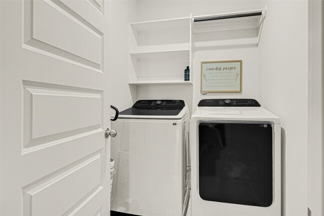 Building Photo - 30260 Kingston Heath Dr