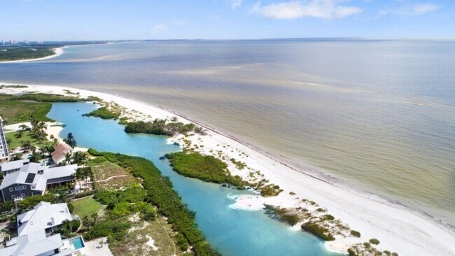 Building Photo - 7785 Estero Blvd