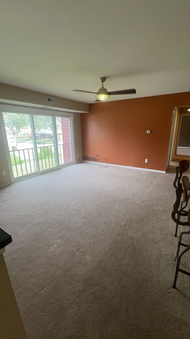 Building Photo - 306 Sunset Ln