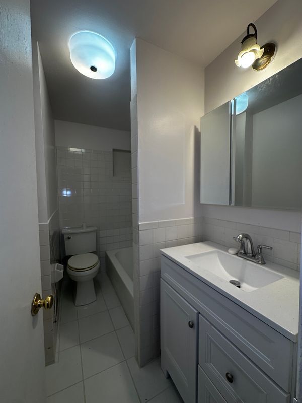 Building Photo - 1316 E Berks St