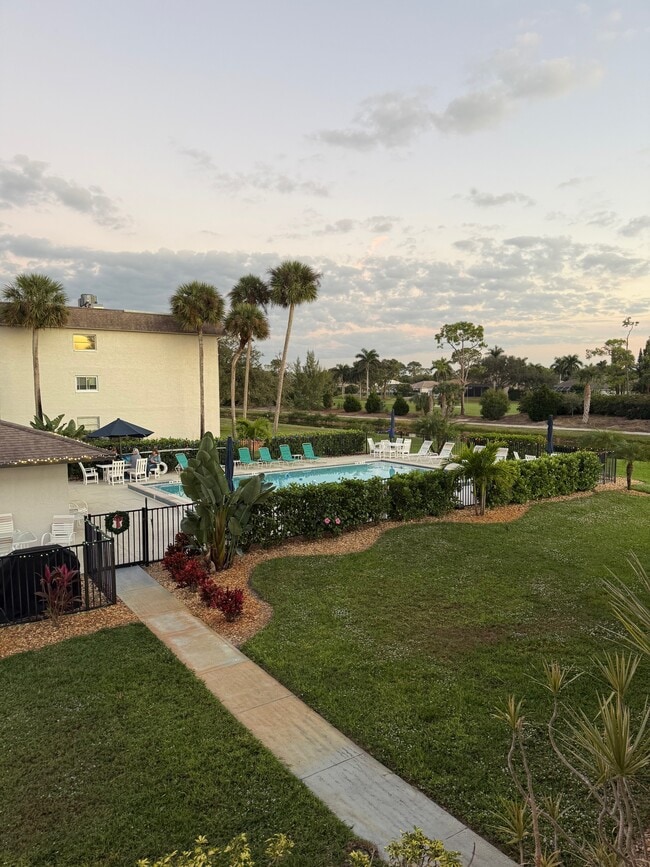 Building Photo - 5635 Rattlesnake Hammock Rd