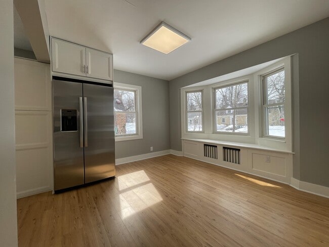 Building Photo - 4059 Brunswick Ave S