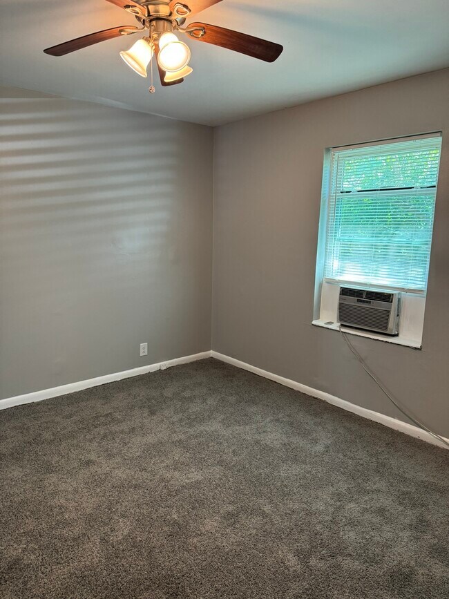 Building Photo - 6207 Henry Ford Dr