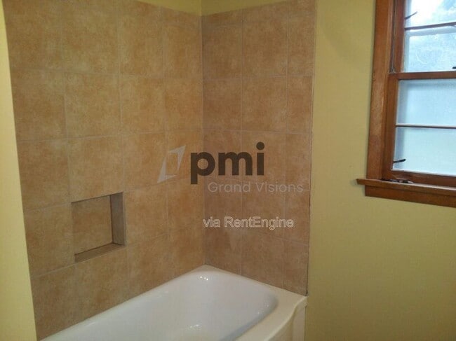 Building Photo - 2317 W Ramsey Dr