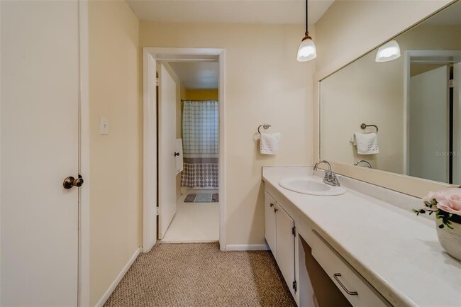 Building Photo - 1706 Belleair Forest Dr