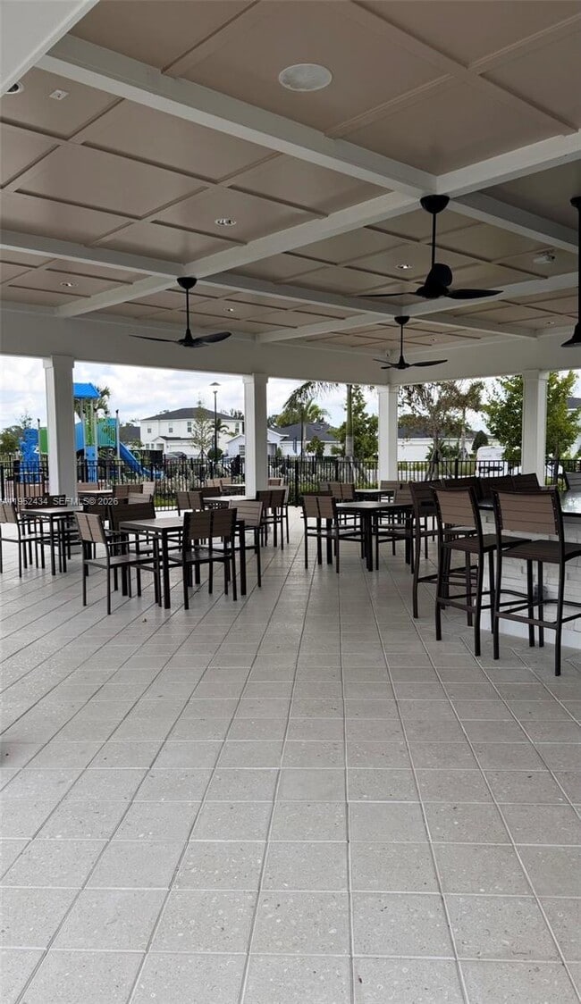 Building Photo - 6712 Cloverdale Ave