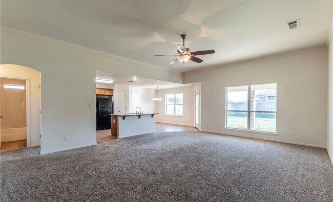 Building Photo - Beautiful / Spacious / 3 Bed Home in Killeen