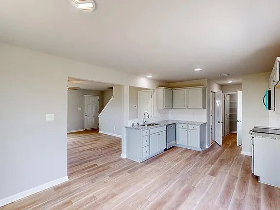 Building Photo - 104 Gorman Pl