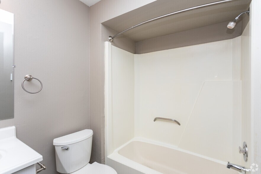 Ravenswood Apartments 4668 Talmadge Rd Toledo OH 43623 Apartment Finder